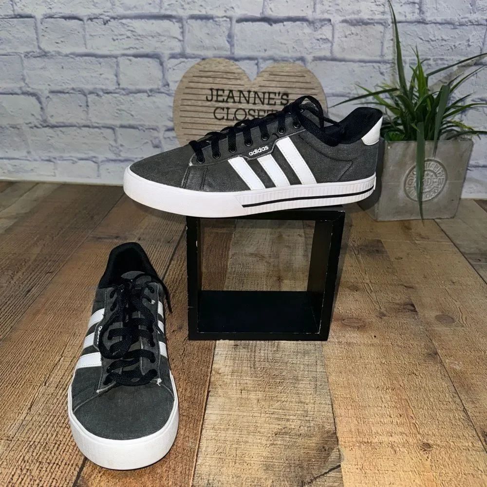 Adidas Daily 3.0 Men's Shoes Athletic Sneakers Canvas Skate FW7033 Sz 9.5